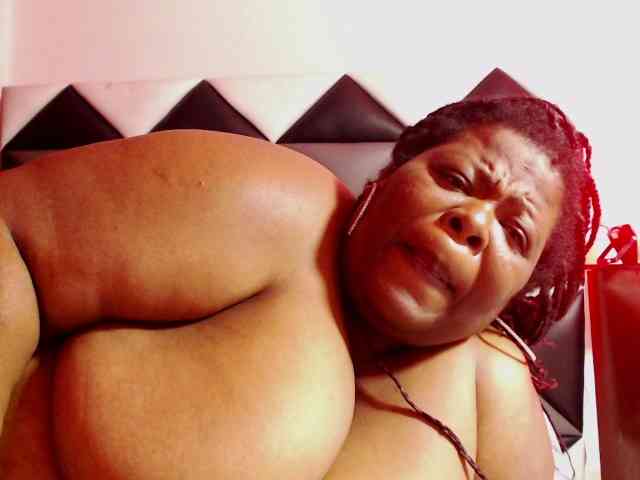 ShantalBBW webcam