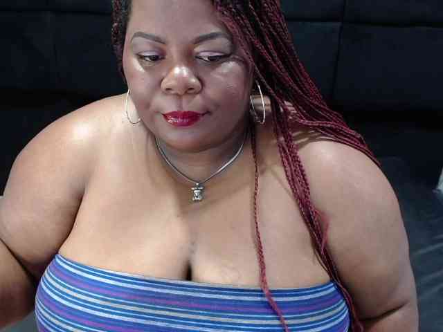 ShantalBBW webcam