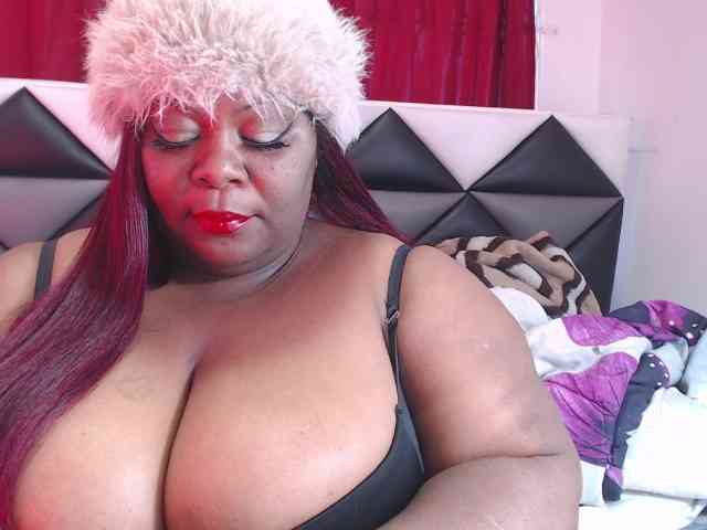 ShantalBBW webcam