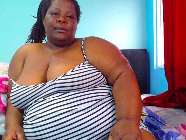 ShantalBBW webcam
