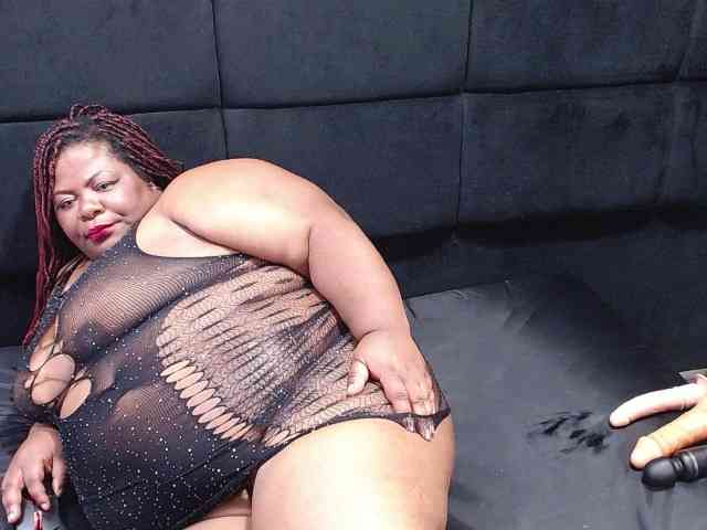 ShantalBBW webcam