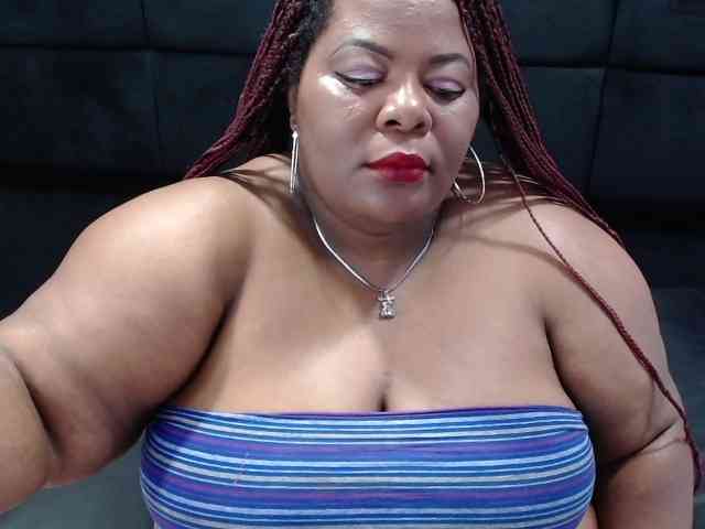 ShantalBBW webcam