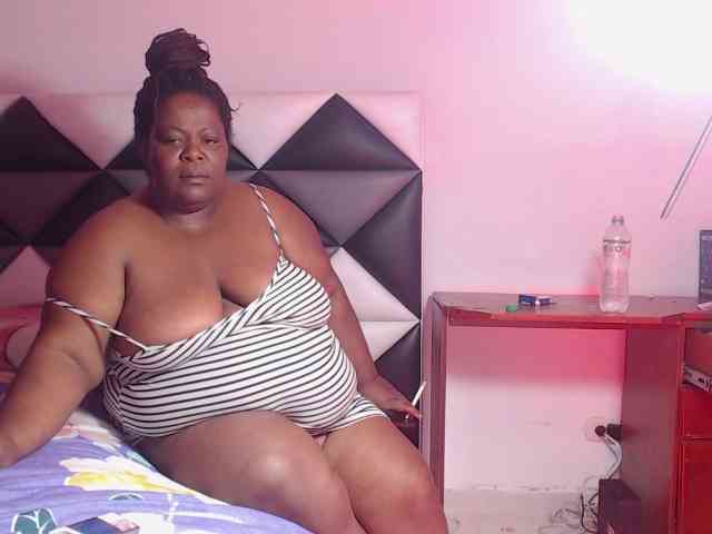 ShantalBBW webcam