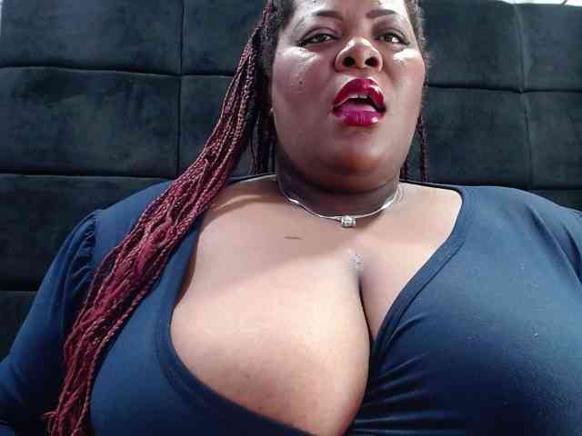ShantalBBW webcam