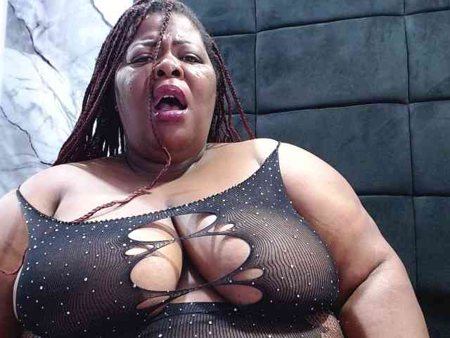ShantalBBW webcam