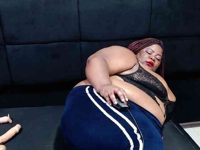ShantalBBW webcam