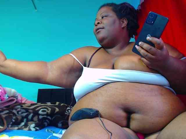 ShantalBBW webcam