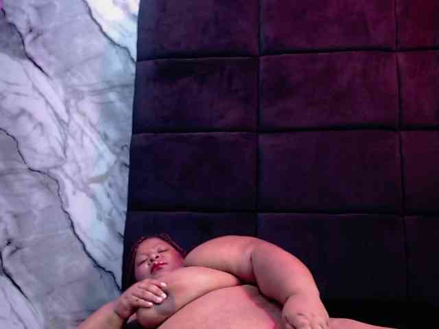 ShantalBBW webcam
