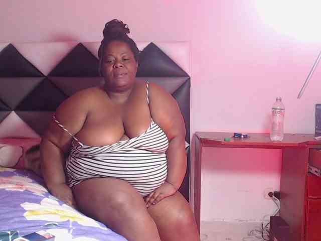 ShantalBBW webcam