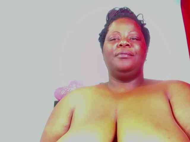 ShantalBBW webcam