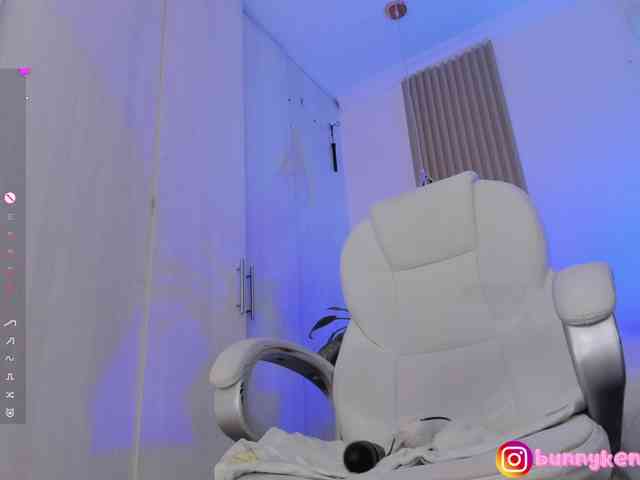 Kendallbonnyy webcam