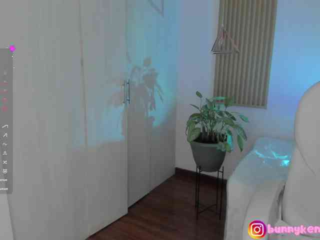 Kendallbonnyy webcam