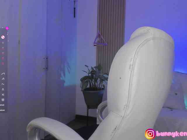 Kendallbonnyy webcam