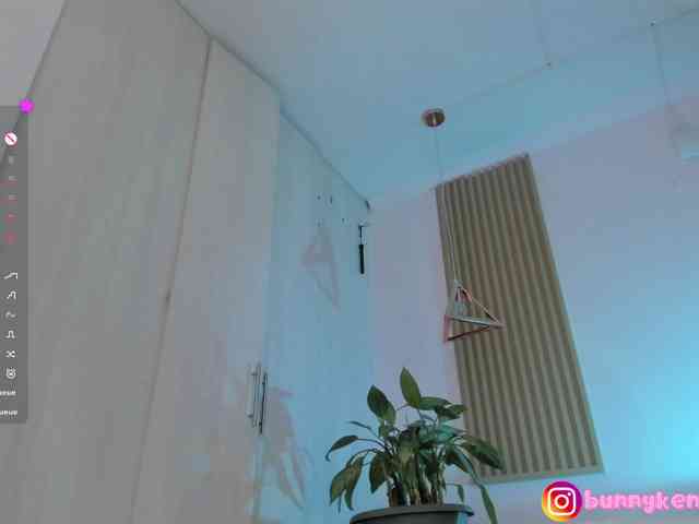 Kendallbonnyy webcam
