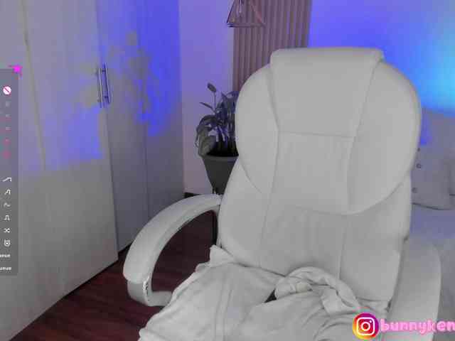 Kendallbonnyy webcam