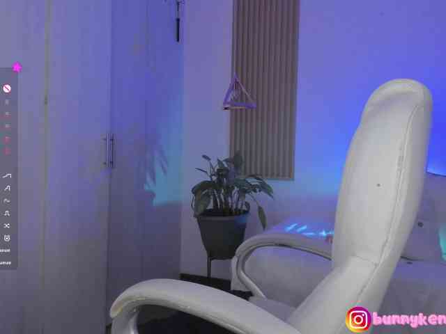 Kendallbonnyy webcam