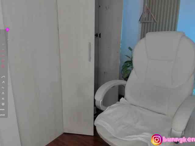 Kendallbonnyy webcam