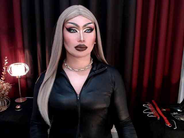 MissGiaX Live Webcam on BongaCams