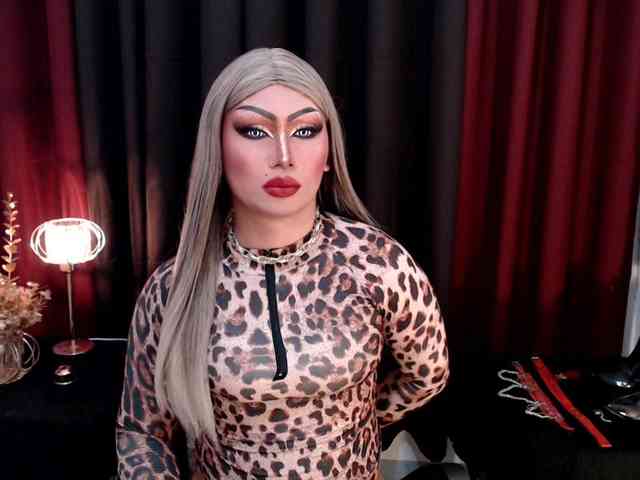 MissGiaX Live Webcam on BongaCams