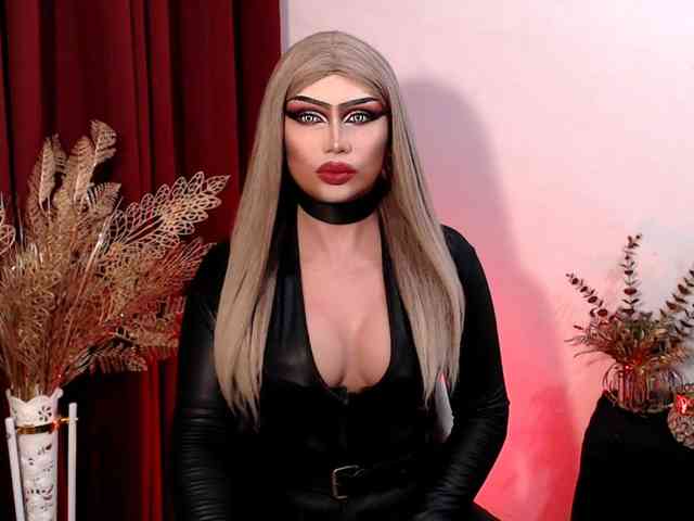 MissGiaX Live Webcam on BongaCams