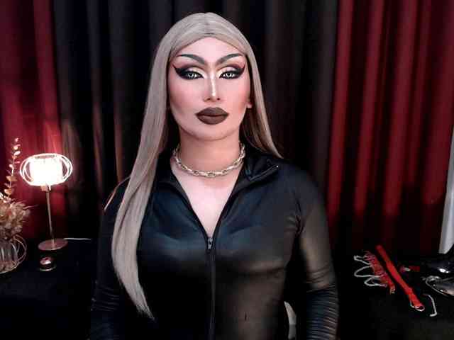 MissGiaX Live Webcam on BongaCams