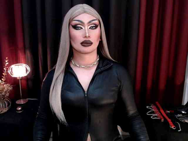 MissGiaX Live Webcam on BongaCams