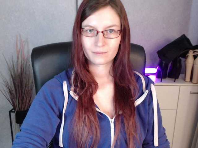 EmmaHeart — How can i help you? ;) #non-nude #highheels #armpits #flirt #instructions #cockrate #dirtychat #domination #teaser #roleplay #feet #non-nude