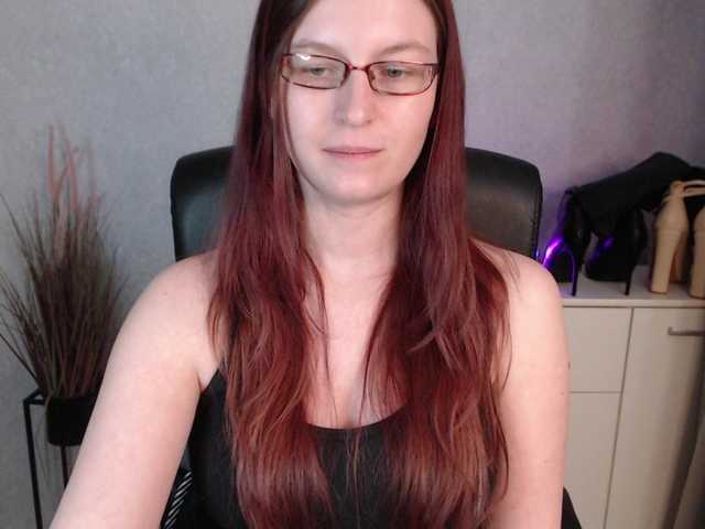 EmmaHeart — How can i help you? ;) #non-nude #highheels #armpits #flirt #instructions #cockrate #dirtychat #domination #teaser #roleplay #feet #non-nude