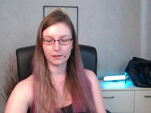 EmmaHeart on BongaCams 