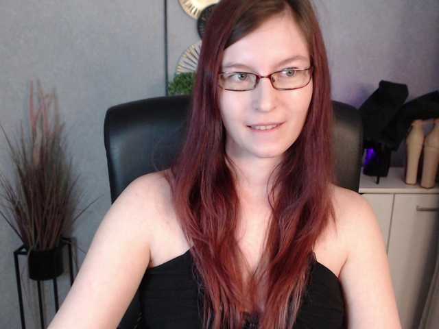 EmmaHeart from BongaCams