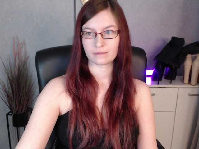EmmaHeart from BongaCams
