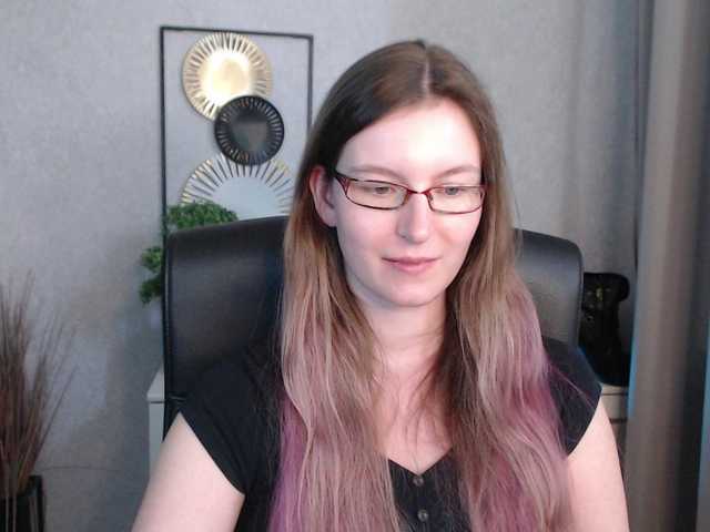 Discover EmmaHeart from BongaCams