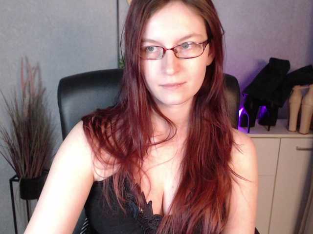 EmmaHeart from BongaCams