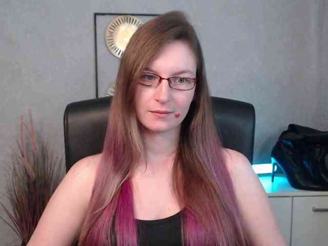 EmmaHeart webcam