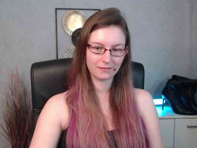 EmmaHeart webcam
