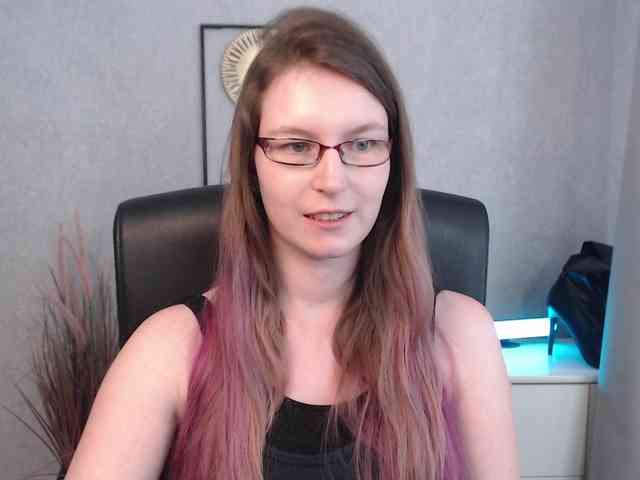 EmmaHeart webcam