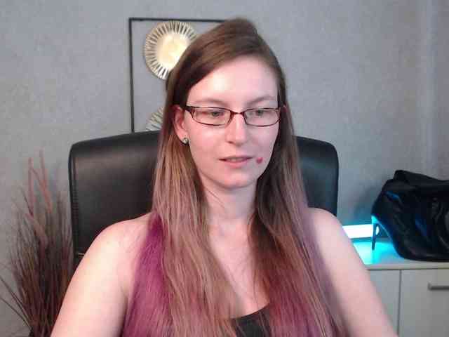 EmmaHeart webcam