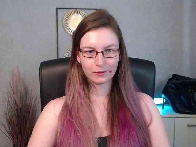 EmmaHeart webcam
