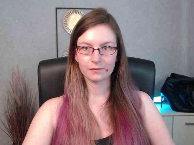 EmmaHeart webcam
