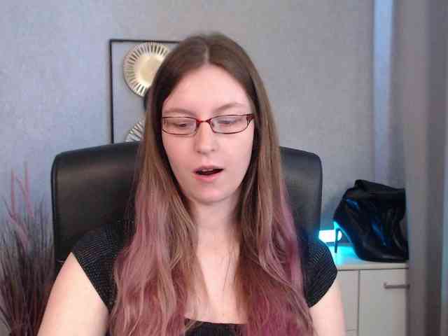 EmmaHeart webcam