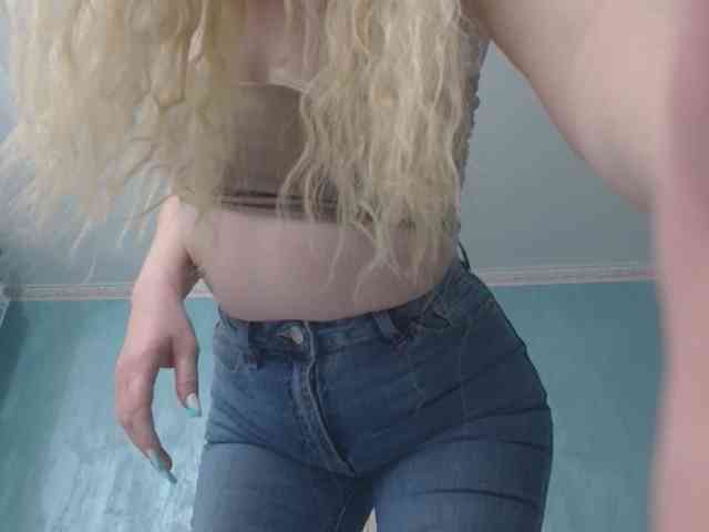 KrystalDesire webcam