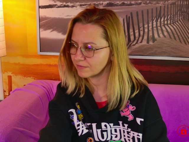 SweetArry webcam bongacams model stream image