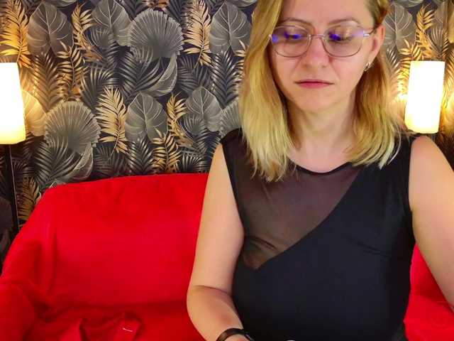 BigBoobsARRI's BongaCams show and profile