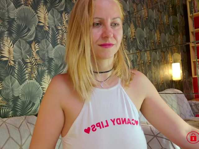 BigBoobsARRI's BongaCams show and profile