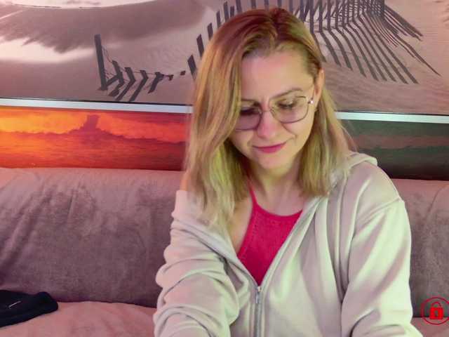 BigBoobsARRI's BongaCams show and profile