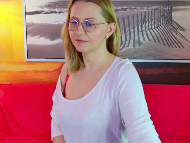 BigBoobsARRI's BongaCams show and profile