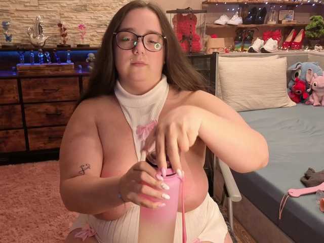 KimberlyCaprice's BongaCams show and profile