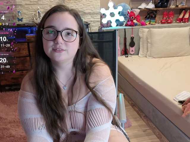 KimberlyCaprice's BongaCams show and profile