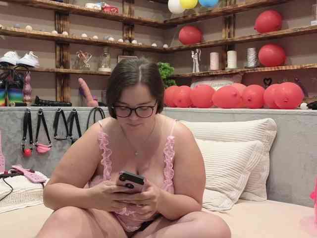 KimberlyCaprice webcam