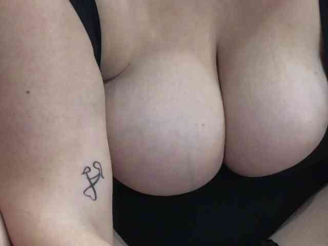 KimberlyCaprice webcam